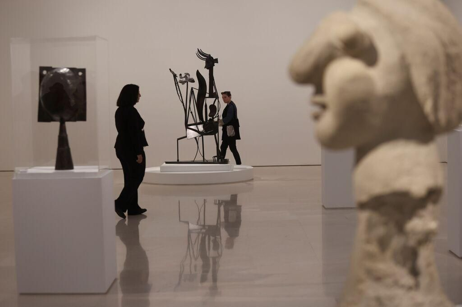 Algunas de las piezas que se pueden ver en la muestra sobre escultura del Museo Picasso Málaga.