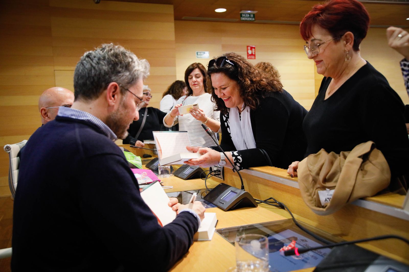 ¿Has estado en la presentación del libro de Máximo Huerta? Entra en la galería y buscate