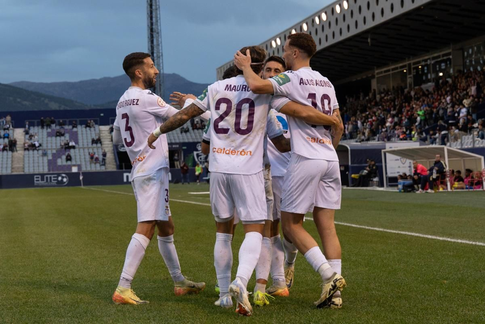 Real Jaén CF contra CD Huértor Tájar, en imágenes