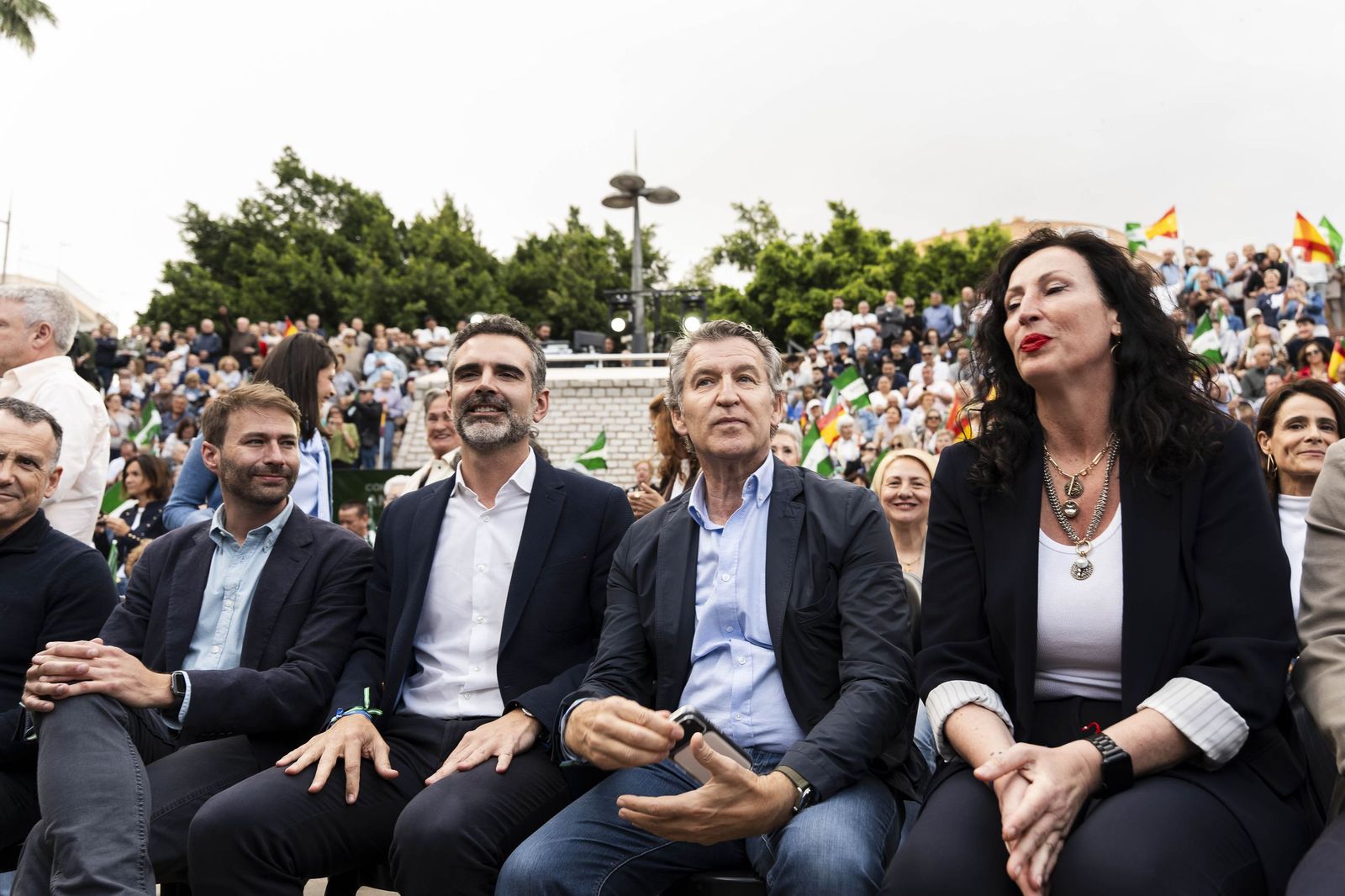 El mitin de cierre de campaña del PP con Núñez Feijóo en Almería, en ...