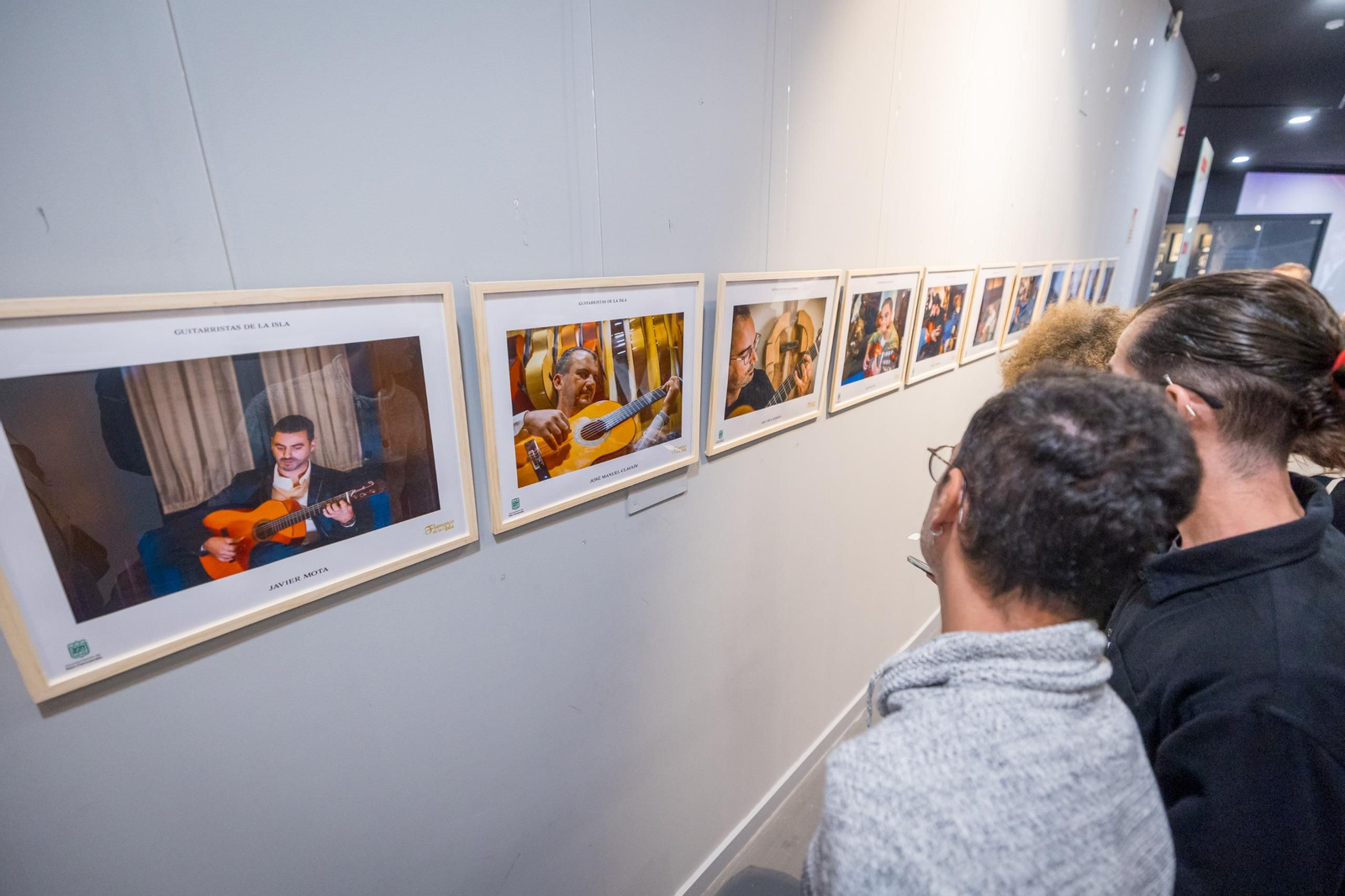 Las imágenes de la exposición 'Guitarristas de la Isla' en el Museo Camarón