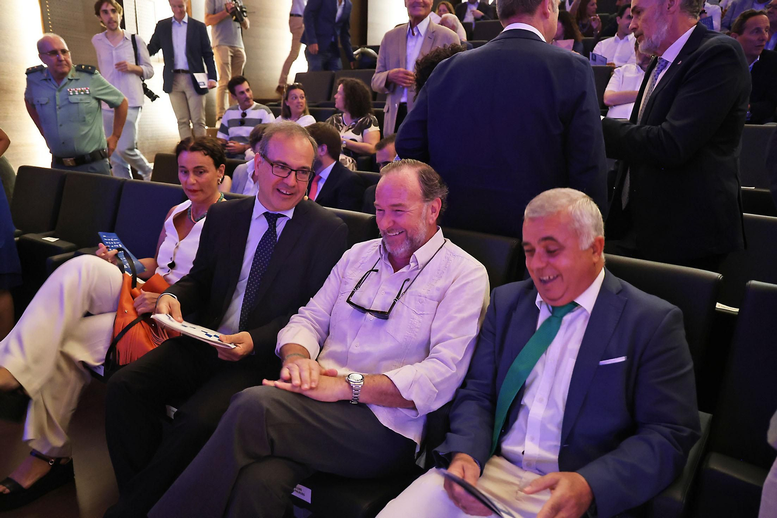 Imágenes de la presentación de la memoria anual de la Asociación de Industrias Químicas, Básicas y Energéticas de Huelva (Aiqbe)