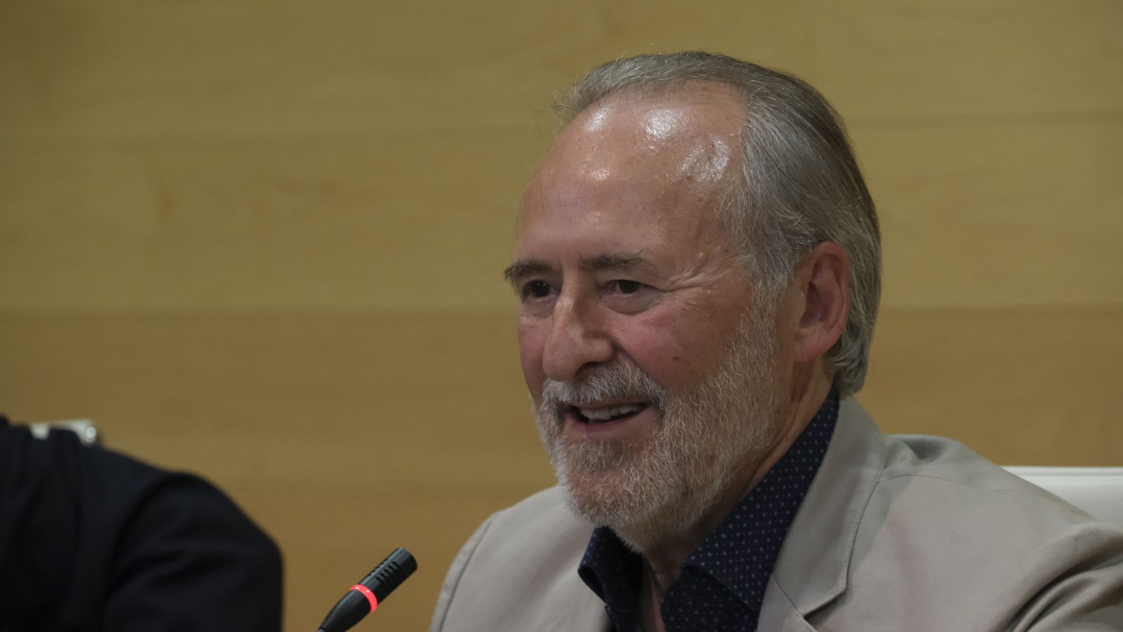 Fotogalería de Diario de los Libros, con el escritor Jorge Molist