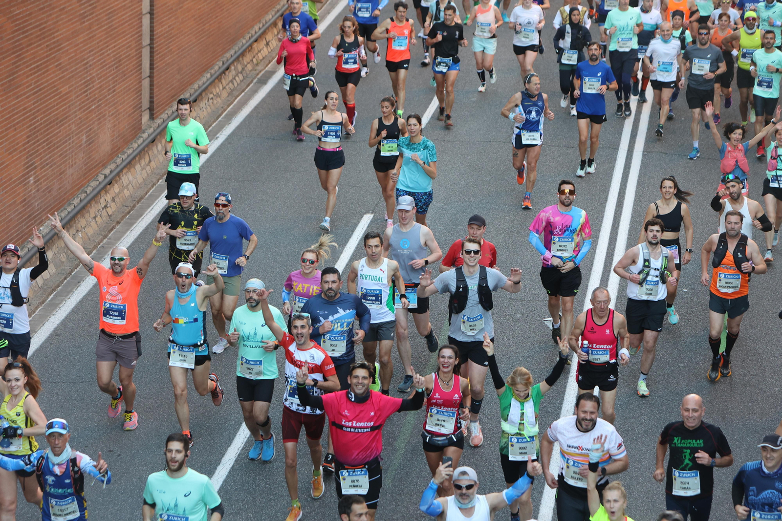 Búscate en la Zurich maratón de Sevilla
