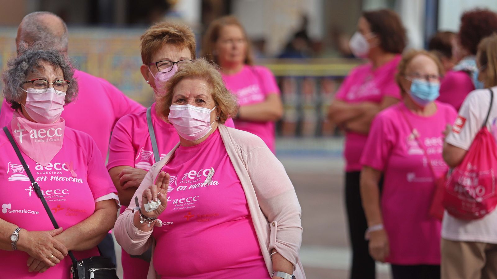 Fotos de la celebración del Día Mundial Contra el Cáncer de Mama en Algeciras