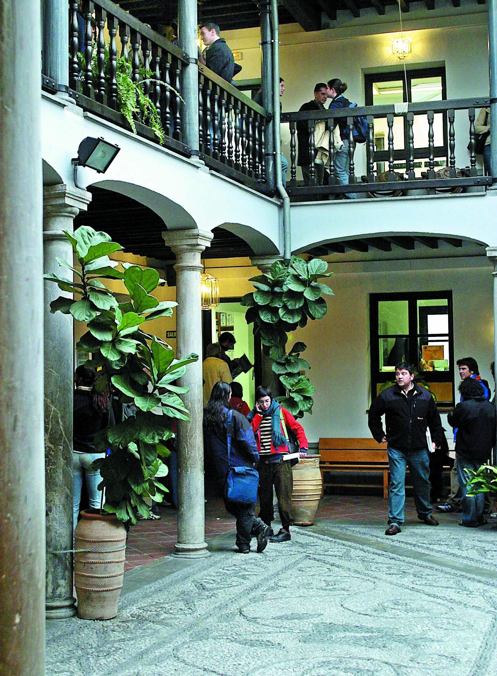 Patio de la sede del Centro de Lenguas Modernas, en el Realejo.