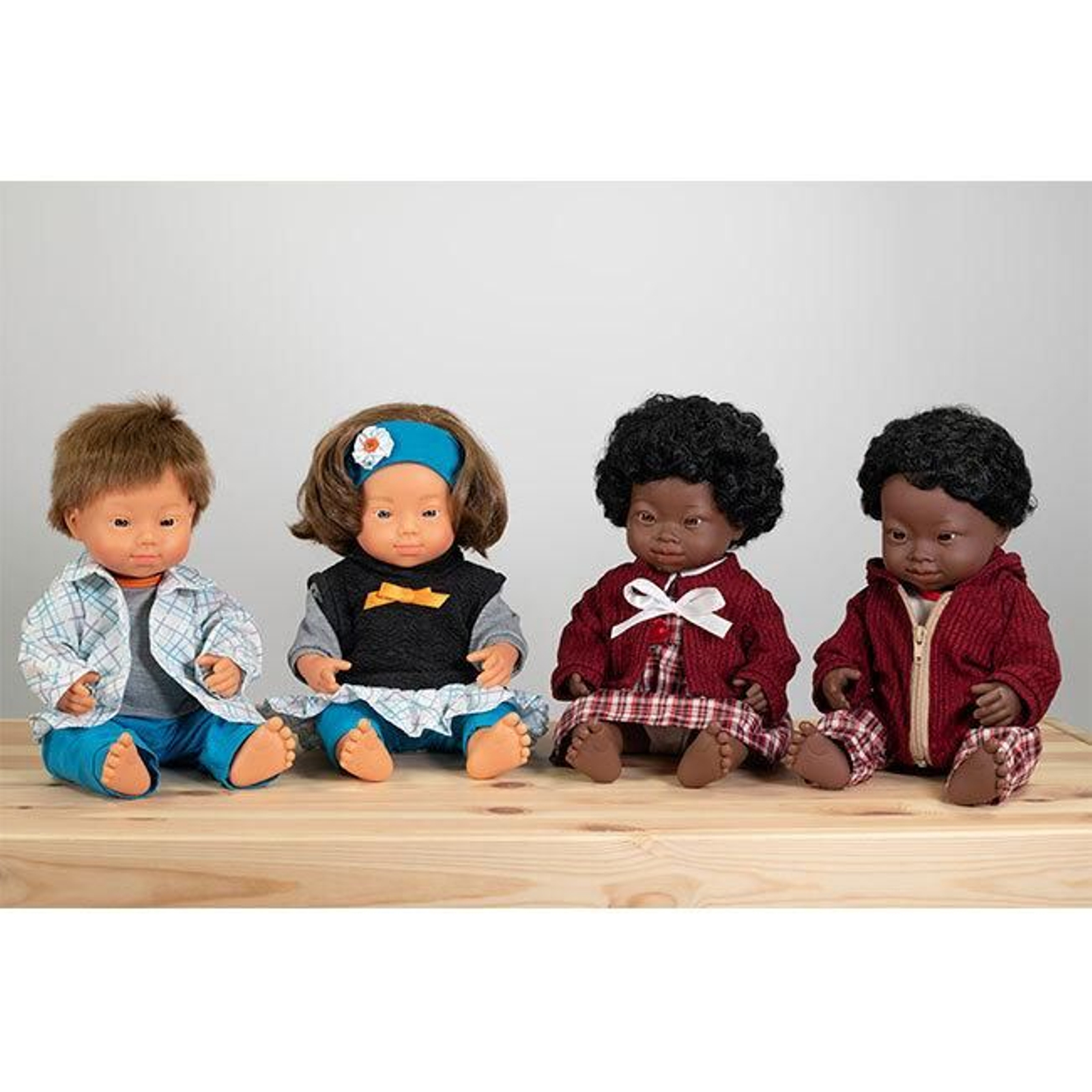 Categoría Mejor Juguete Valorado por el Jurado: Colección Muñecos Síndrome de Down de Miniland.