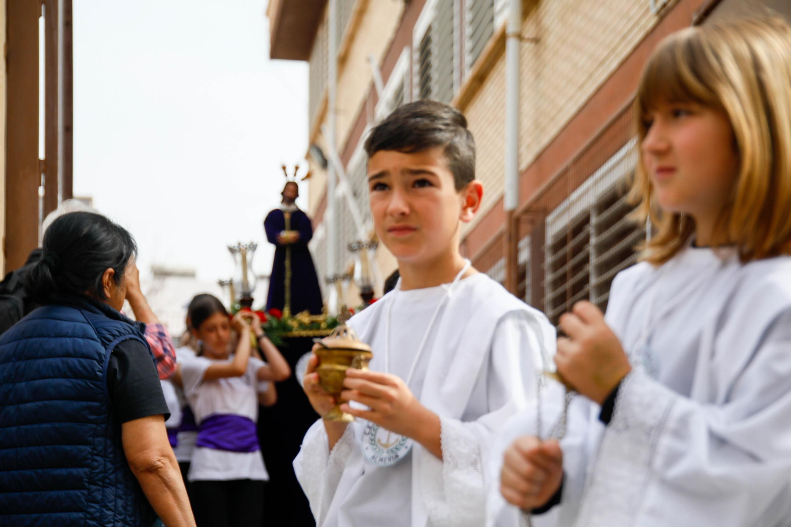 Las imágenes del CEIP San Fernando de El Zapillo de la ciudad de Almería en procesión en el viernes de dolores
