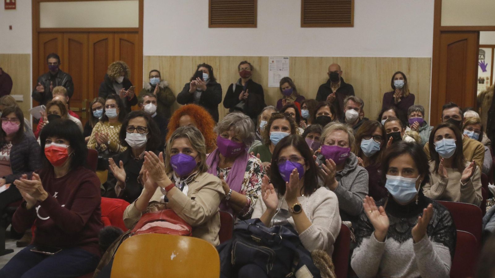 La Plataforma Cordobesa Contra la Violencia a las Mujeres en el Pleno.