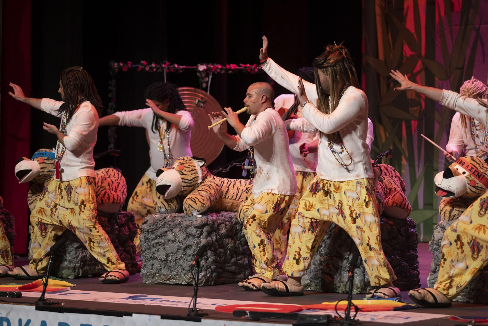 Imágenes de la actuación de la murga de Ayamonte 'Todo a zen!' en el Carnaval Colombino