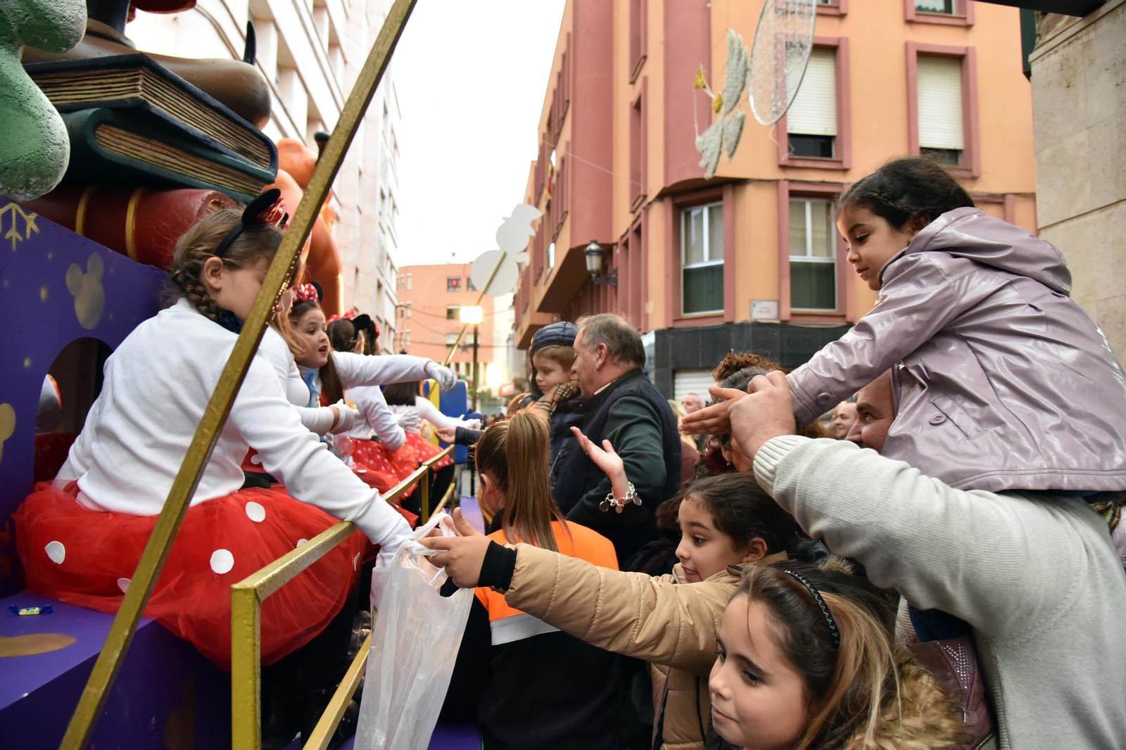 Imágenes de la Cabalgata de la ilusión en La Línea