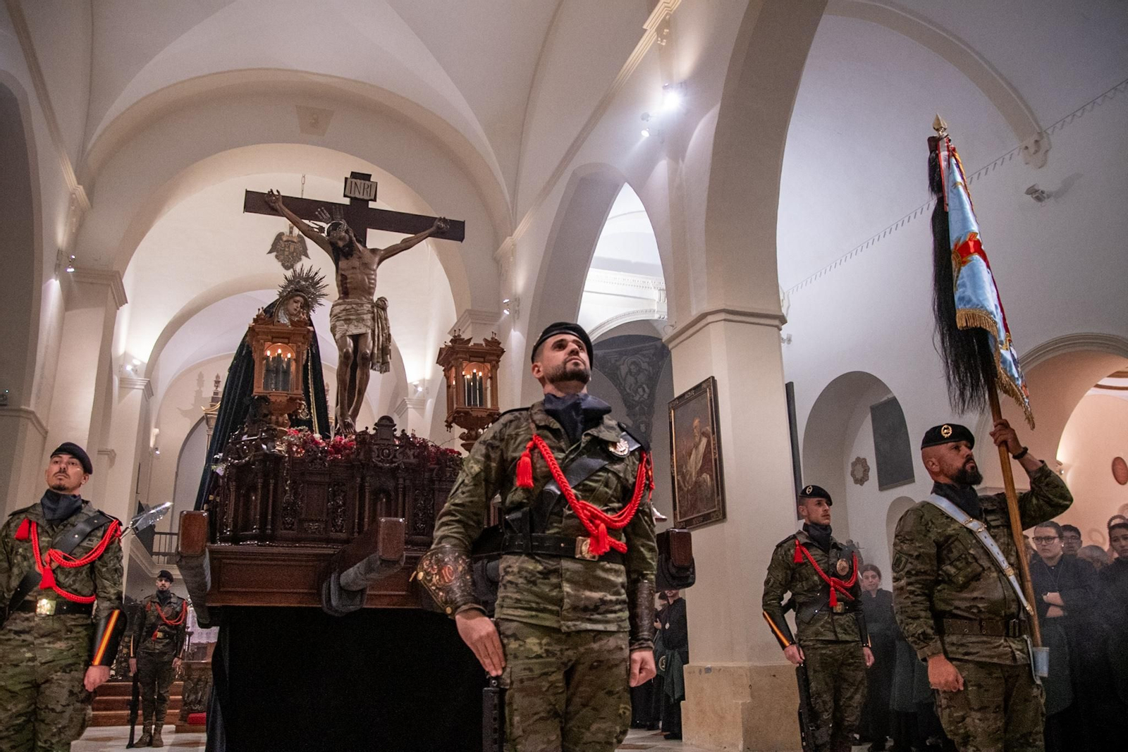VERA CRUZ Martes Santo en Montilla: Las imágenes de una tarde cofrade deslucida por el mal tiempo