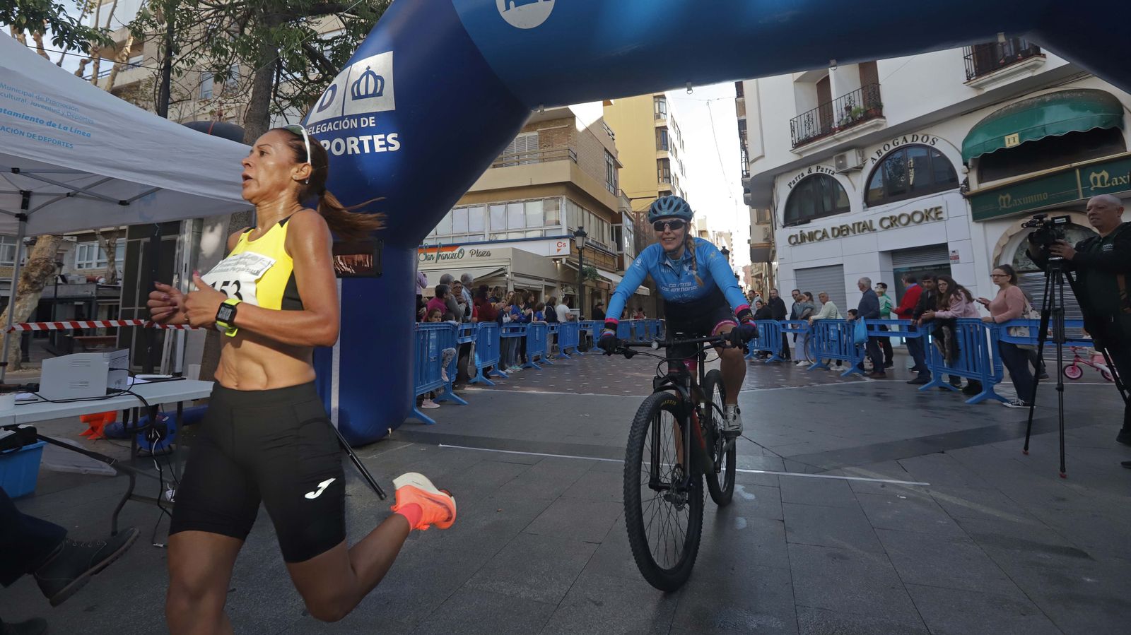 Fotos de la IX Carrera Popular de la Inmaculada en La Línea