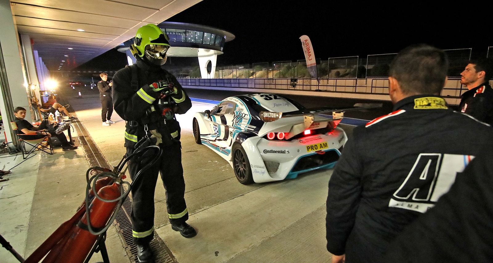 Imágenes de las 24 horas de automovilismo en el Circuito de Jerez