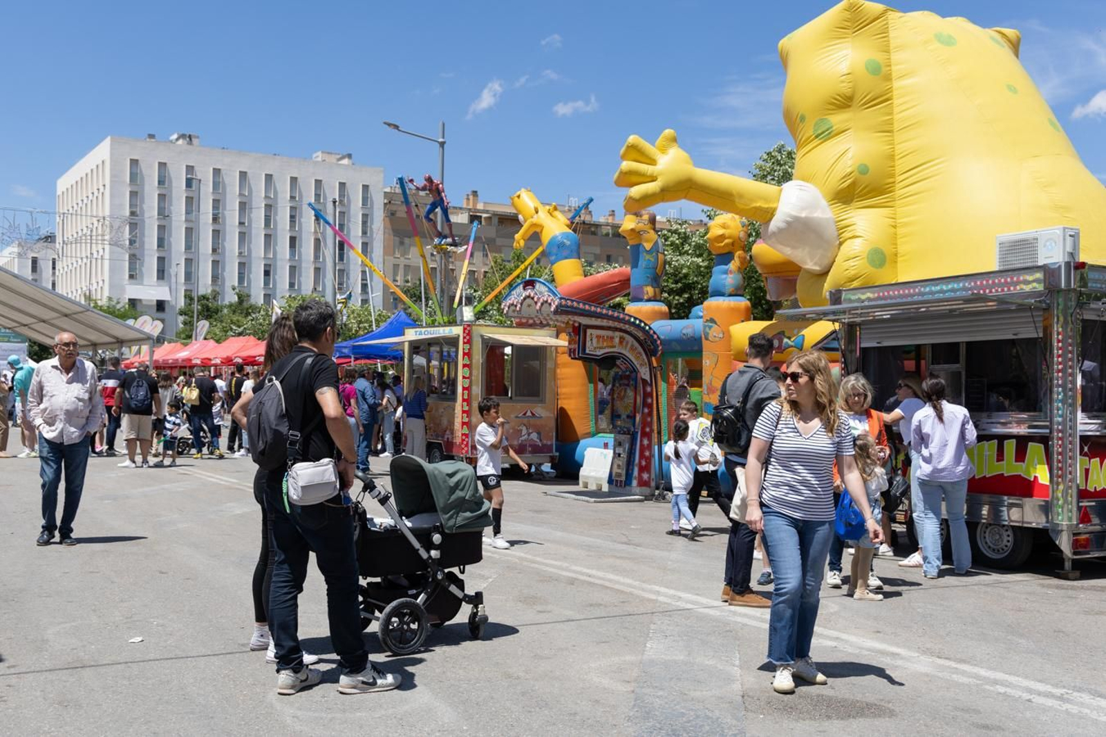 Domingo en las fiestas del barrio del Bulevar.