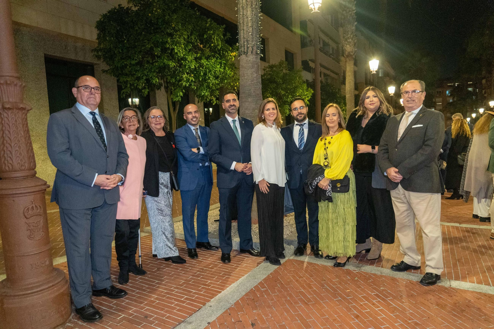 Imágenes de los invitados a la gala de los  37 premios Onubenses del Año