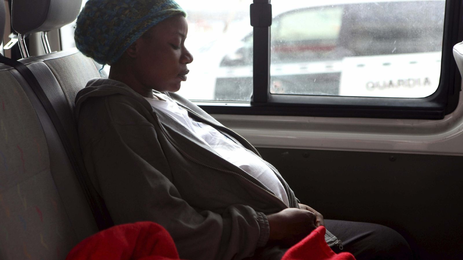 Una mujer inmigrante embarazada.