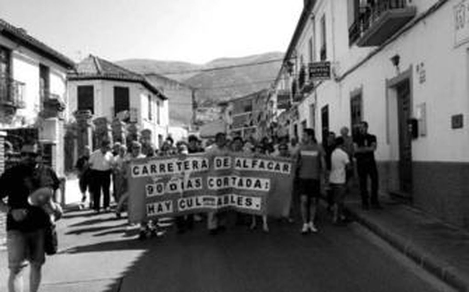 Más de 250 personas salen a la calle en protesta por el corte de la ...