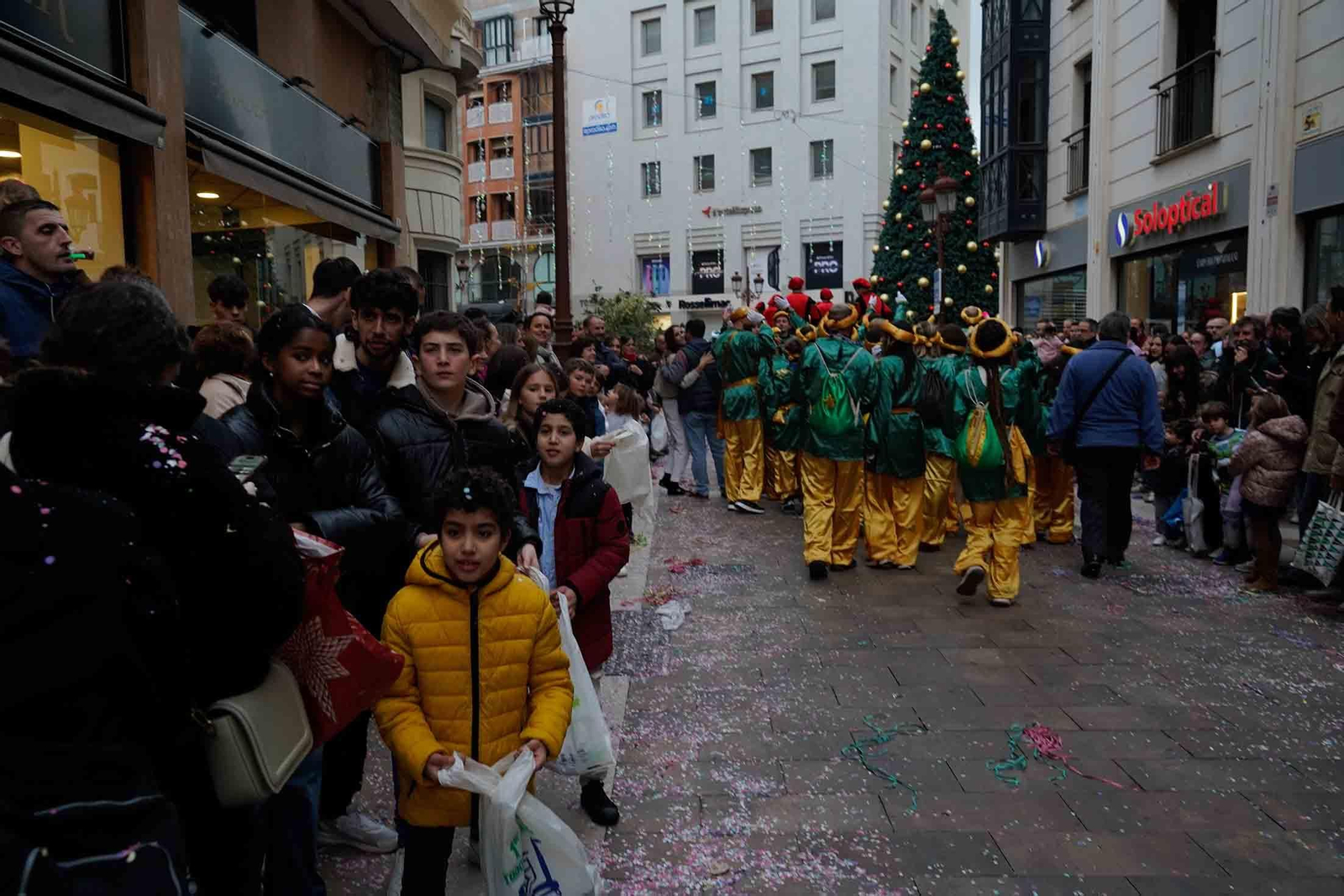 Imágenes de la Cabalgata de los Reyes Magos en Huelva