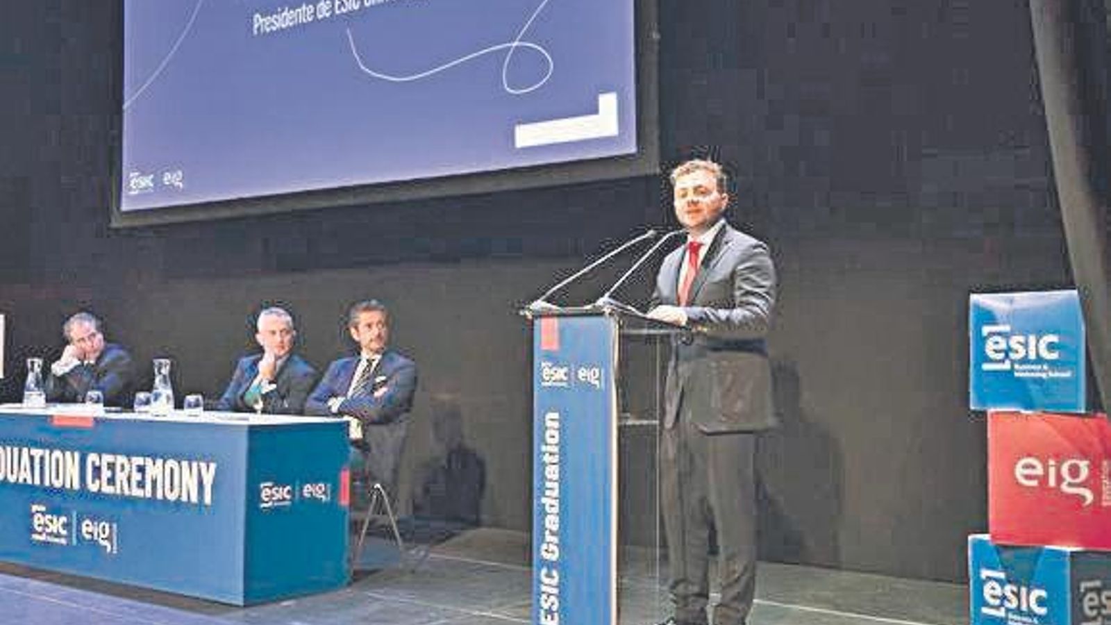 Somos la única escuela que cubre todas las ramas de la educación superior especializada en empresa Somos la única escuela que cubre todas las ramas de la educación superior especializada en empresa