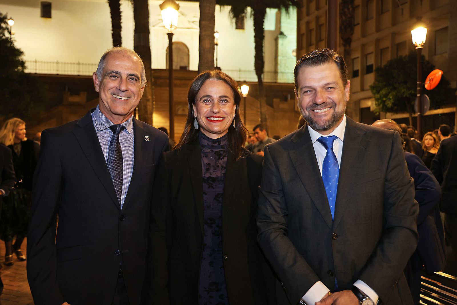 Imágenes de los invitados a la gala de los  37 premios Onubenses del Año