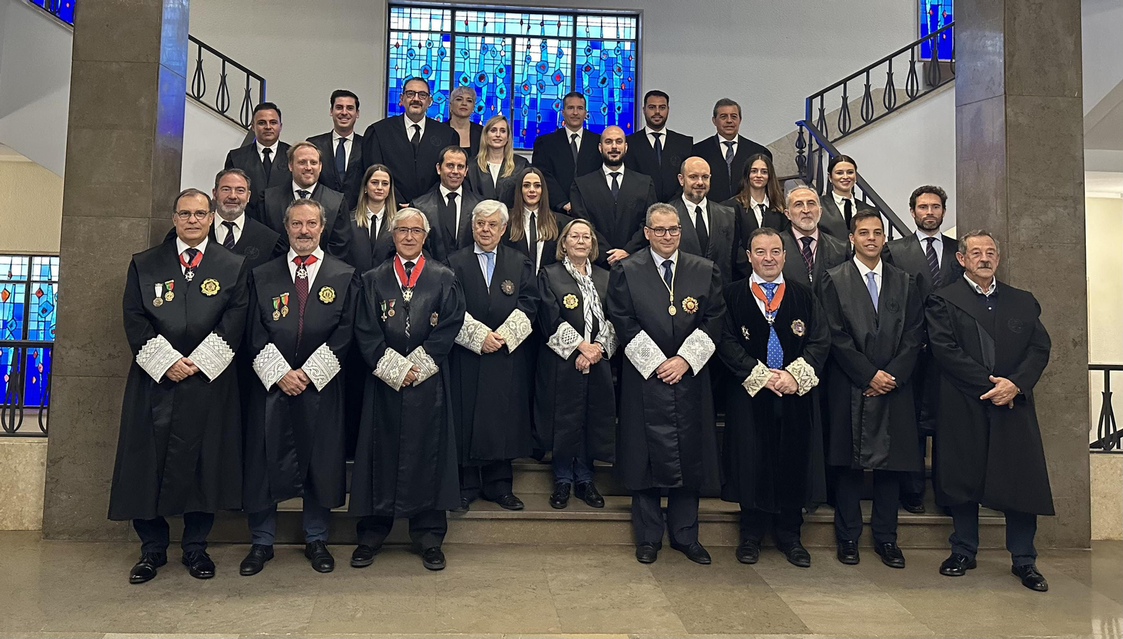 Los nuevos graduados sociales tras la jura de la profesión