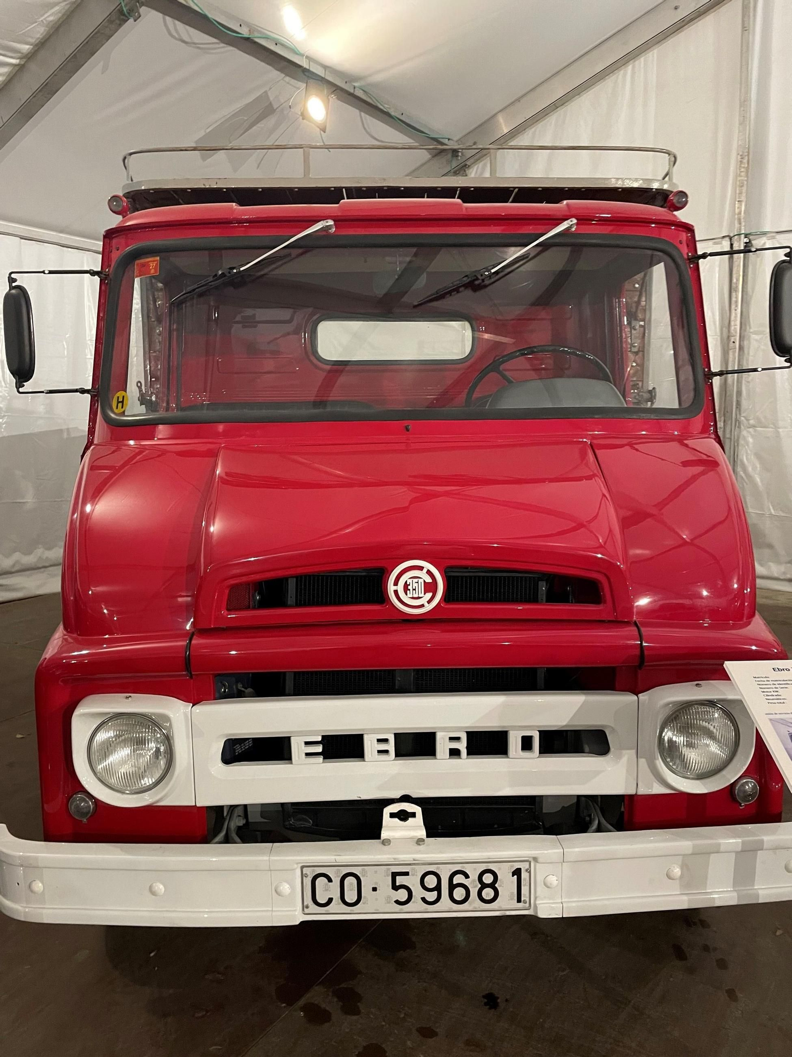 Un paseo en imágenes por la Exposición de la Historia del Automovilismo en Córdoba
