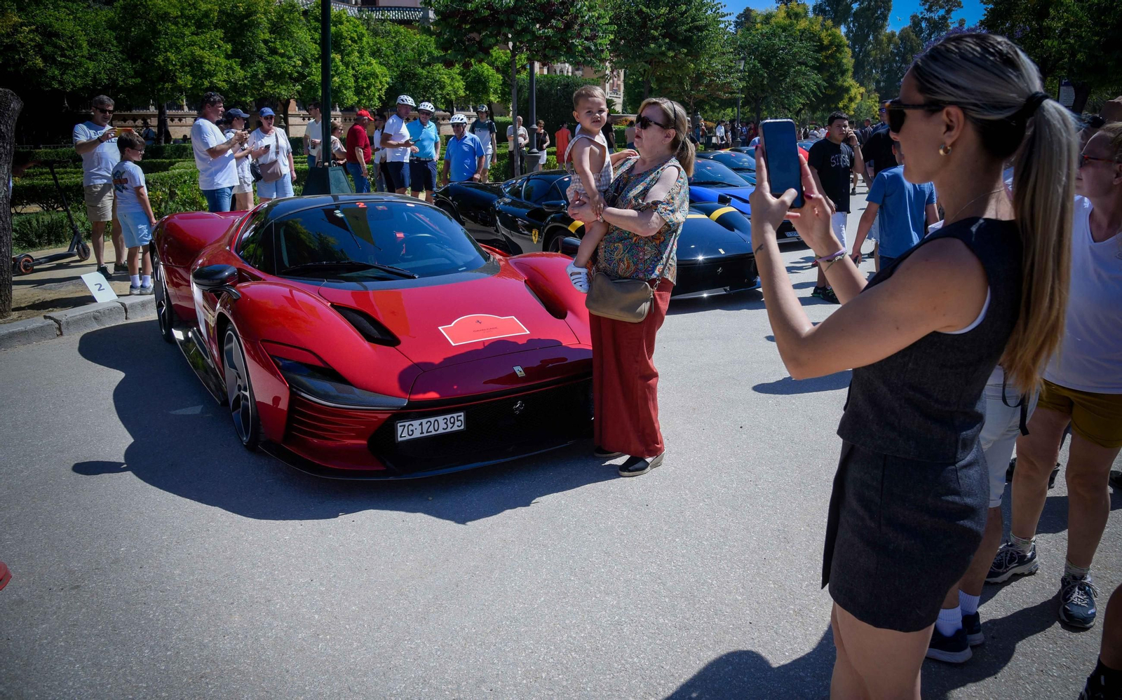 Ferrari Cavalcade 2025 en Sevilla