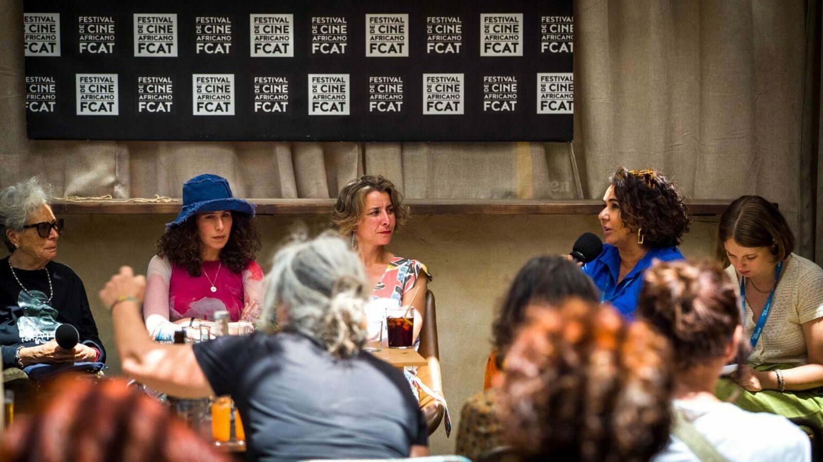 Mujeres debaten en el Festival de Cine Africano