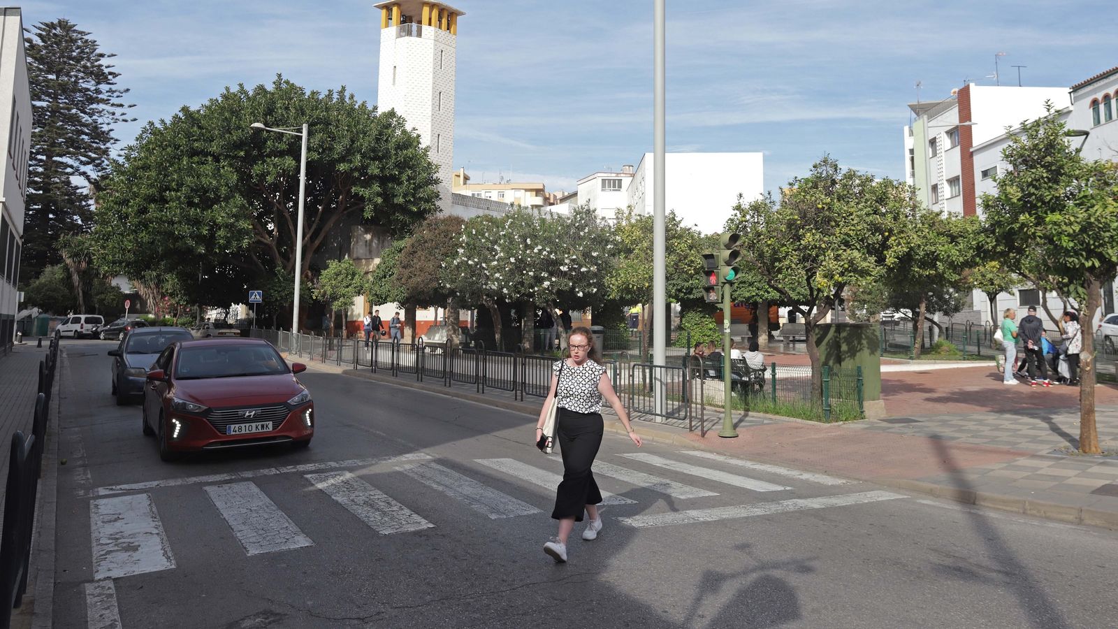 Paso de peatones en la plaza Joaquín Ibáñez.