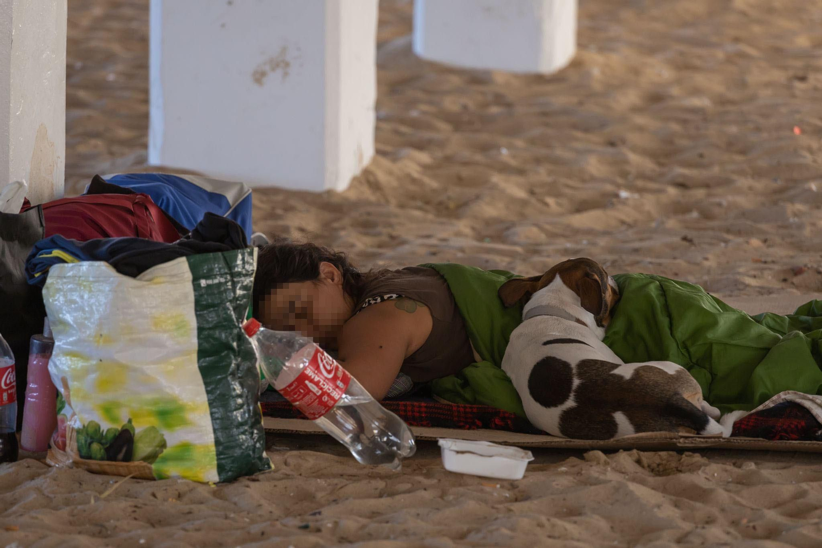 Acampada en los bajos del Balneario de La Palma.