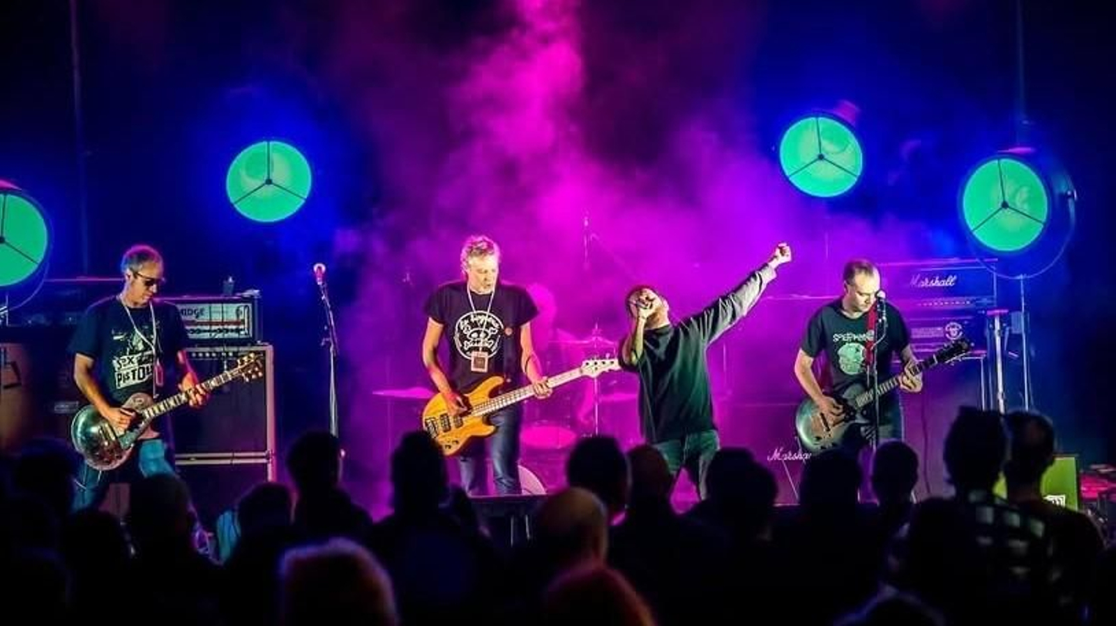 Txuminos Imberbes durante su actuación en el Palante Fest de 2023 en Jerez