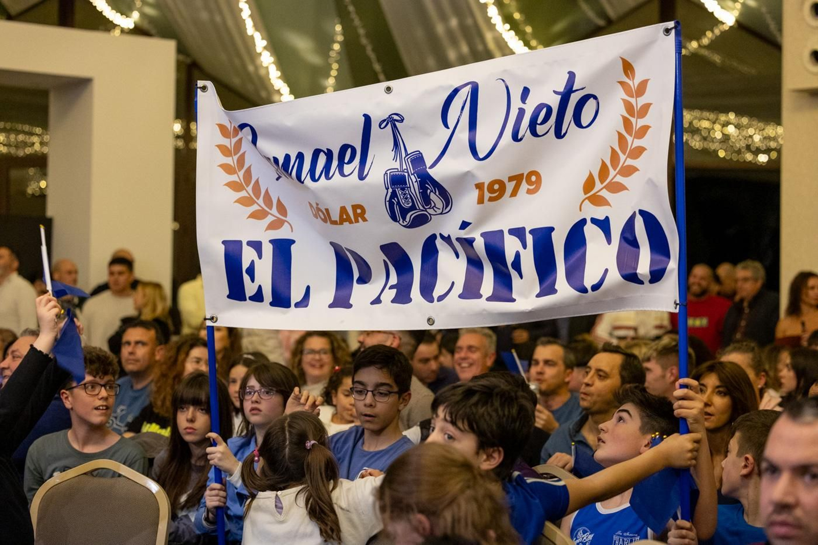 El boxeo solidario de la VI velada White Collar Boxing cautiva al público de Jaén