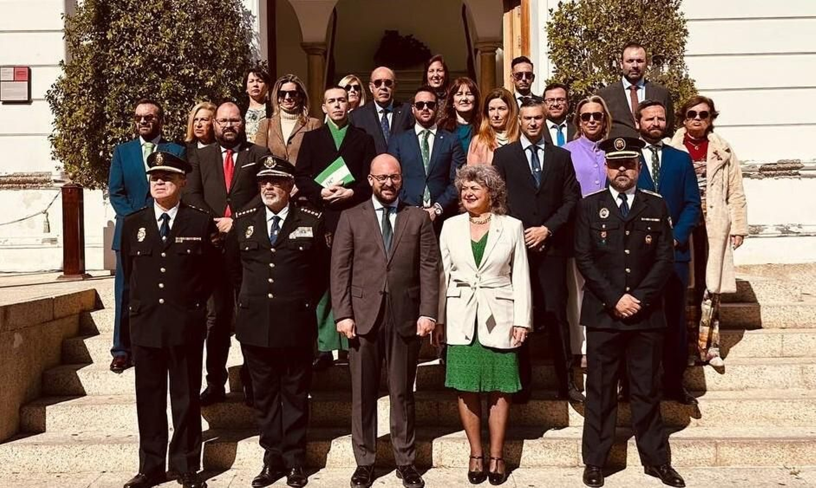 Una imagen de los participantes en el acto institucional.