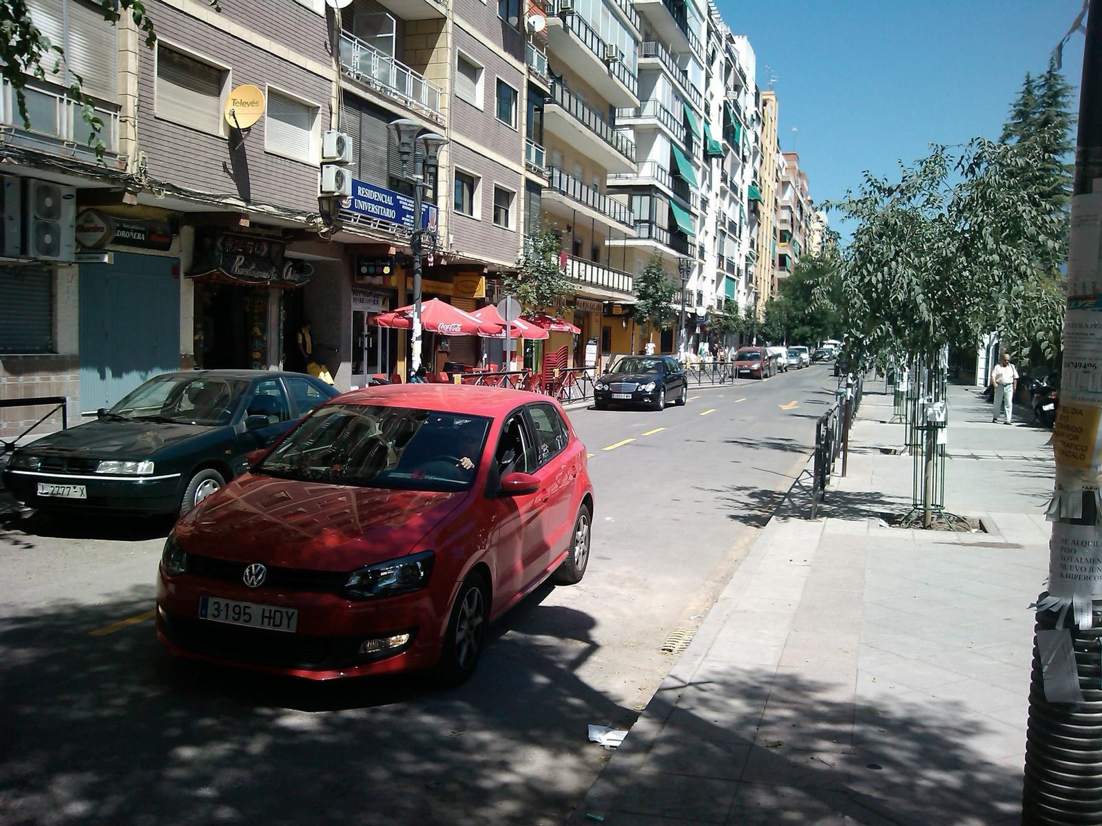Una de las calles favoritas por los universitarios para comer es el lugar donde está el piso más caro de Granada.