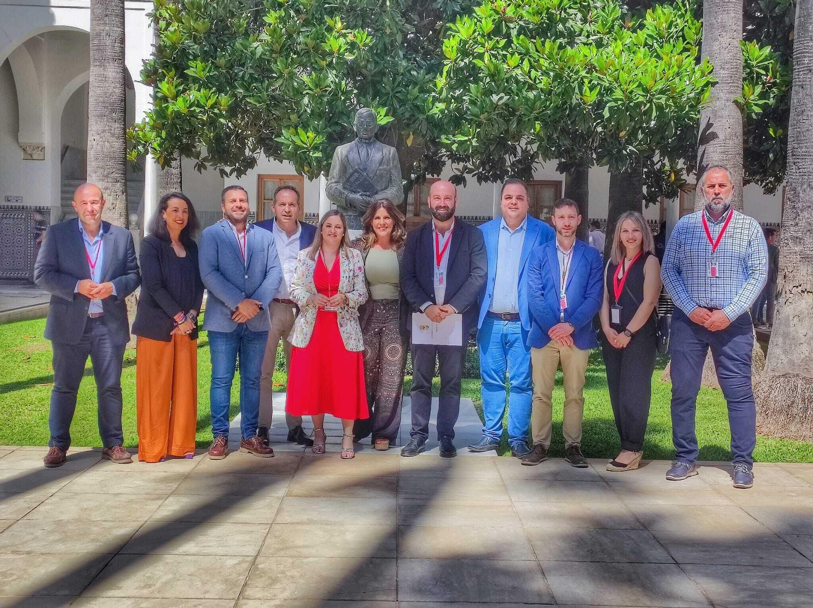 Alcaldes socialistas de la comarca de Cazorla y parlamentarios, en el Parlamento.