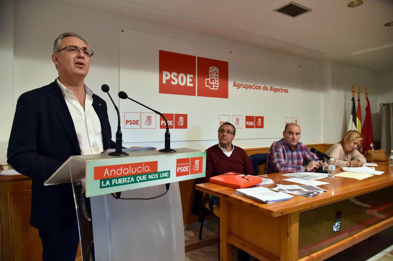 Juan Lozano habla en la asamblea local que votó la candidatura municipal de Algeciras