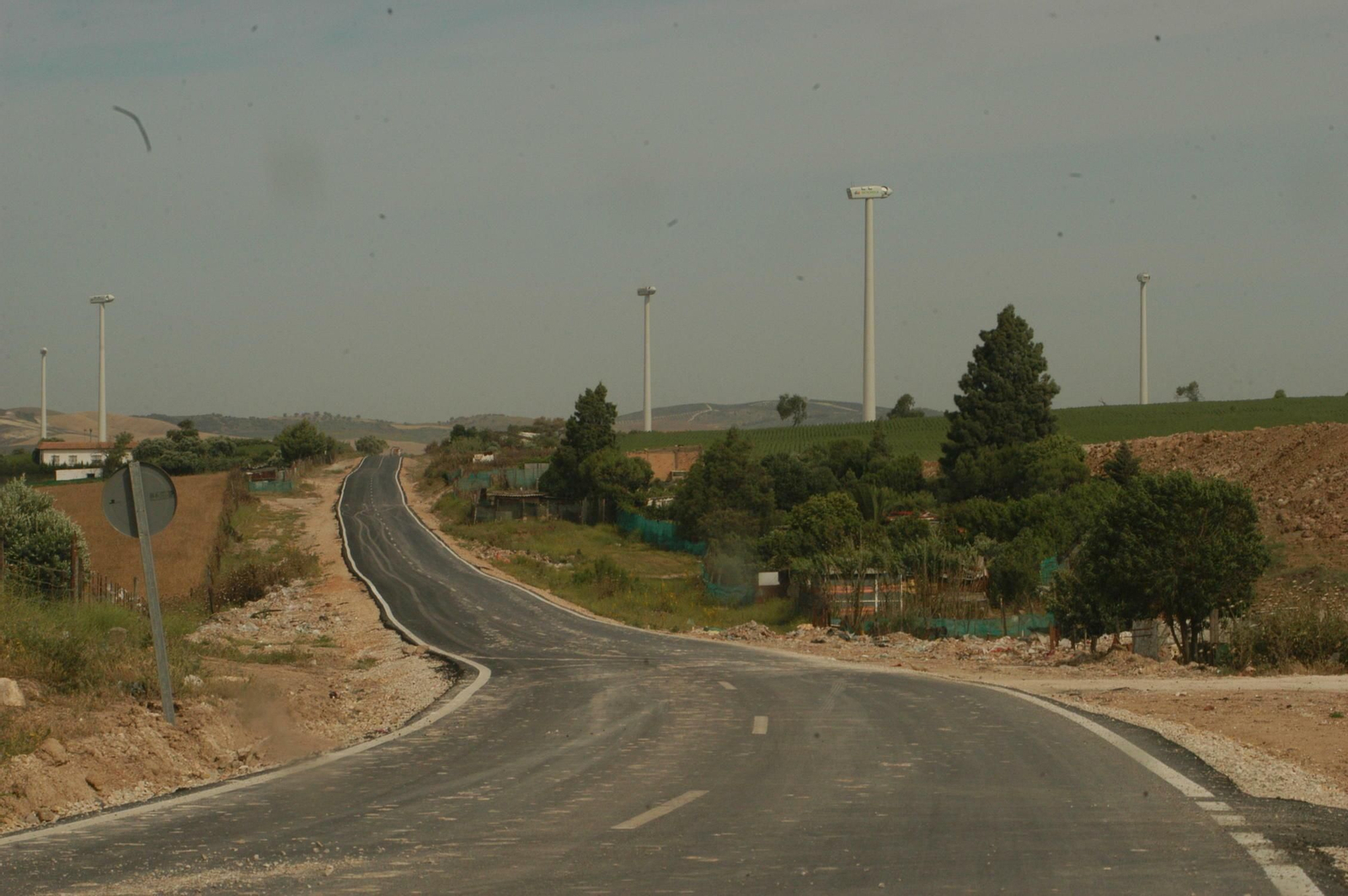 Imagen de la carretera que une Torrecera y Paterna