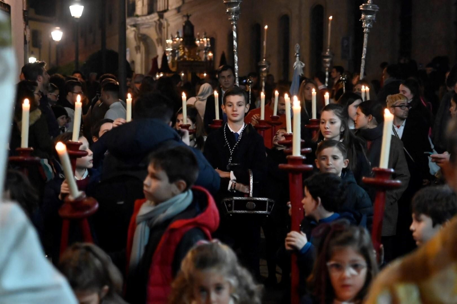 La procesión del Niño Jesús de la Compañía de Córdoba, en imágenes