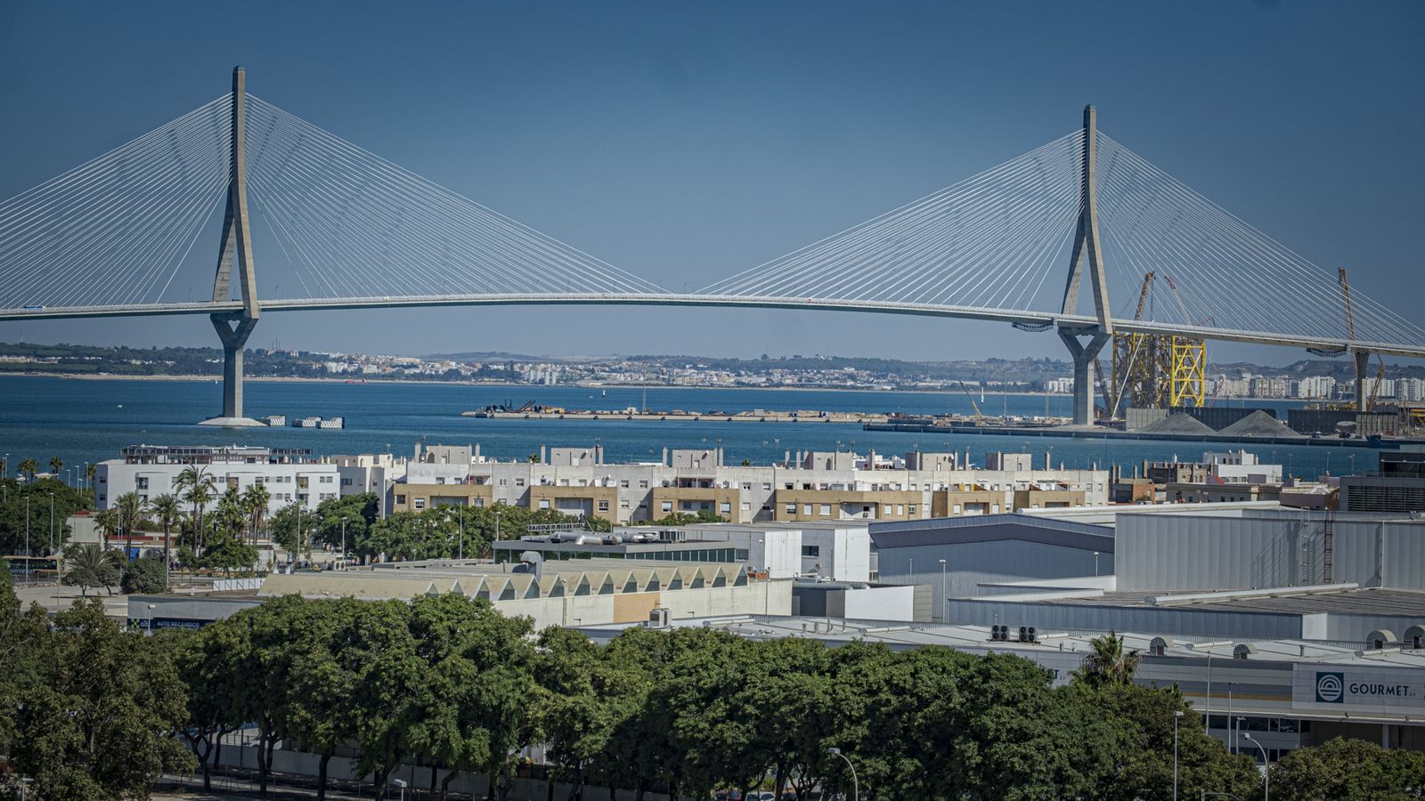 El puente de la Constitución, que une Cádiz con el resto de la provincia desde 2015.