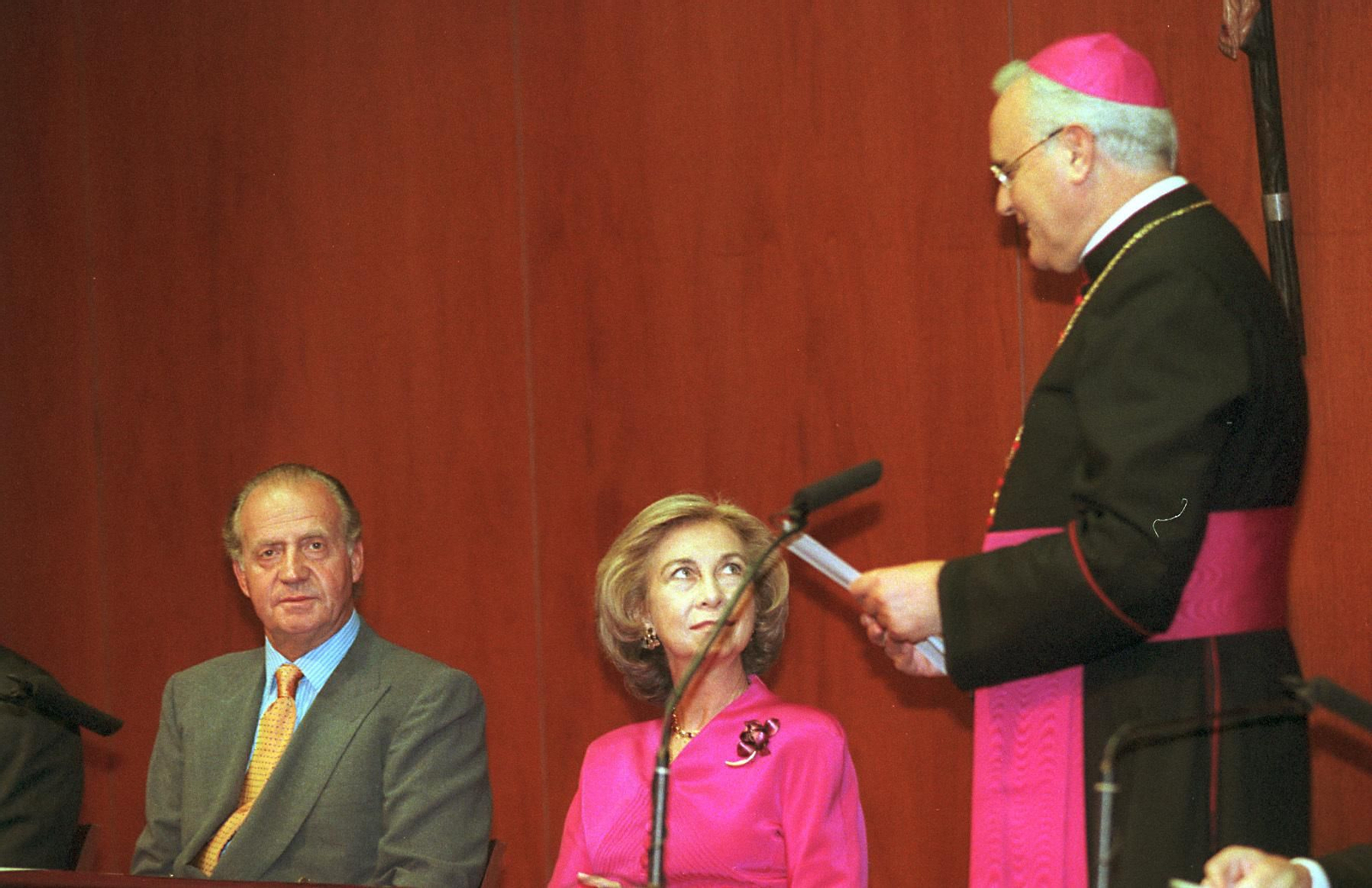 Imágenes del Cardenal Carlos Amigo Vallejo