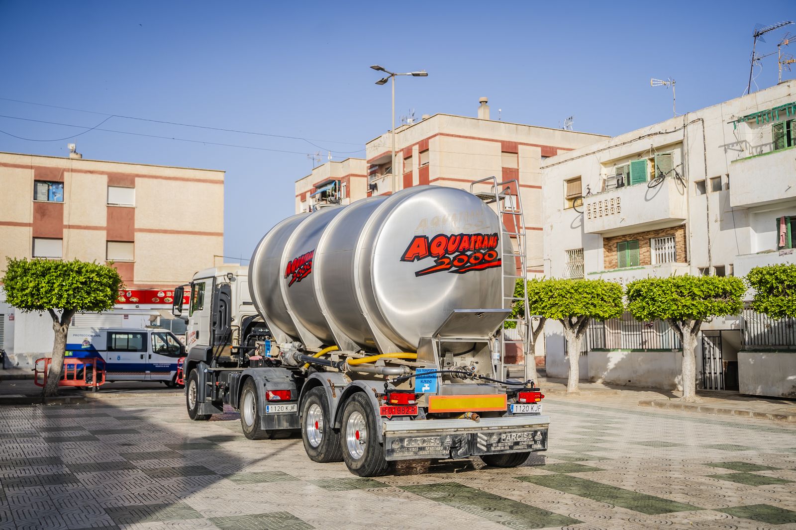 Imágenes del primer día de restricciones del consumo de agua potable en Roquetas de Mar