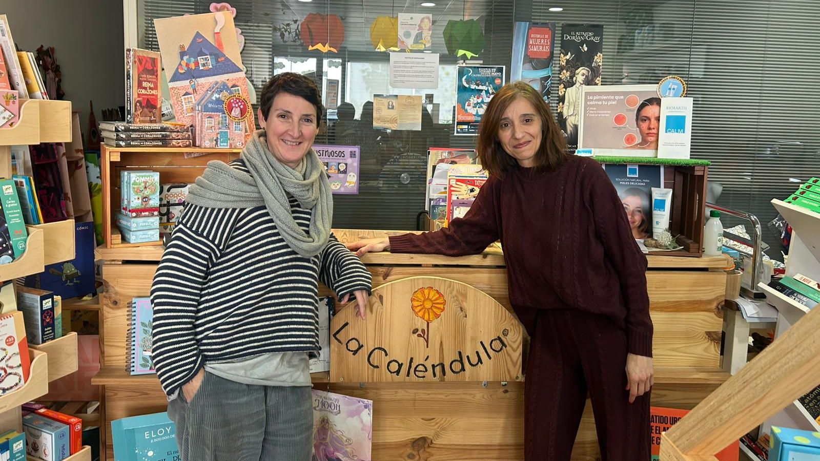 De izquierda a derecha, Rocío y Elena