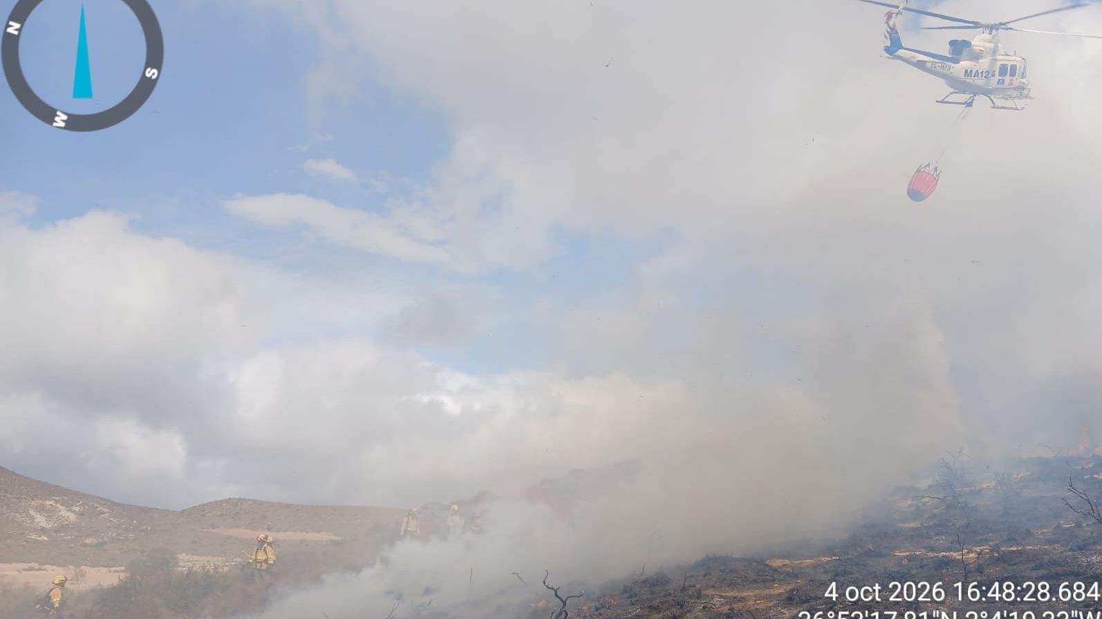 Almería no se libra del fuego: declarado un incendio en el paraje Cortijo del Fraile de Níjar