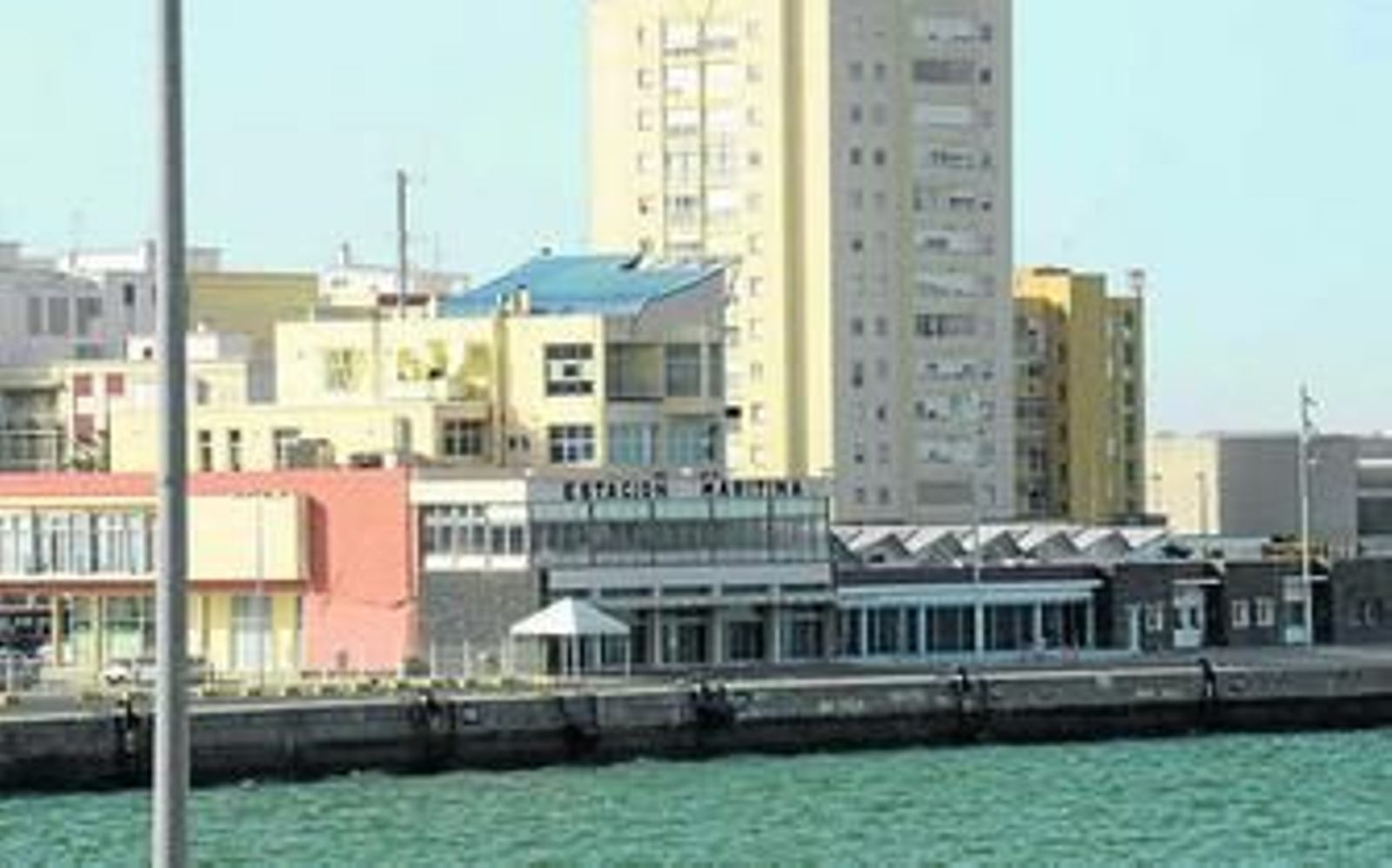 La nueva terminal de cruceristas ocupa parte de la antigua estación marítima de toda la vida.