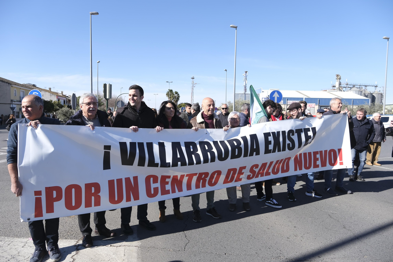 La protesta de los vecinos de Villarrubia, en imágenes