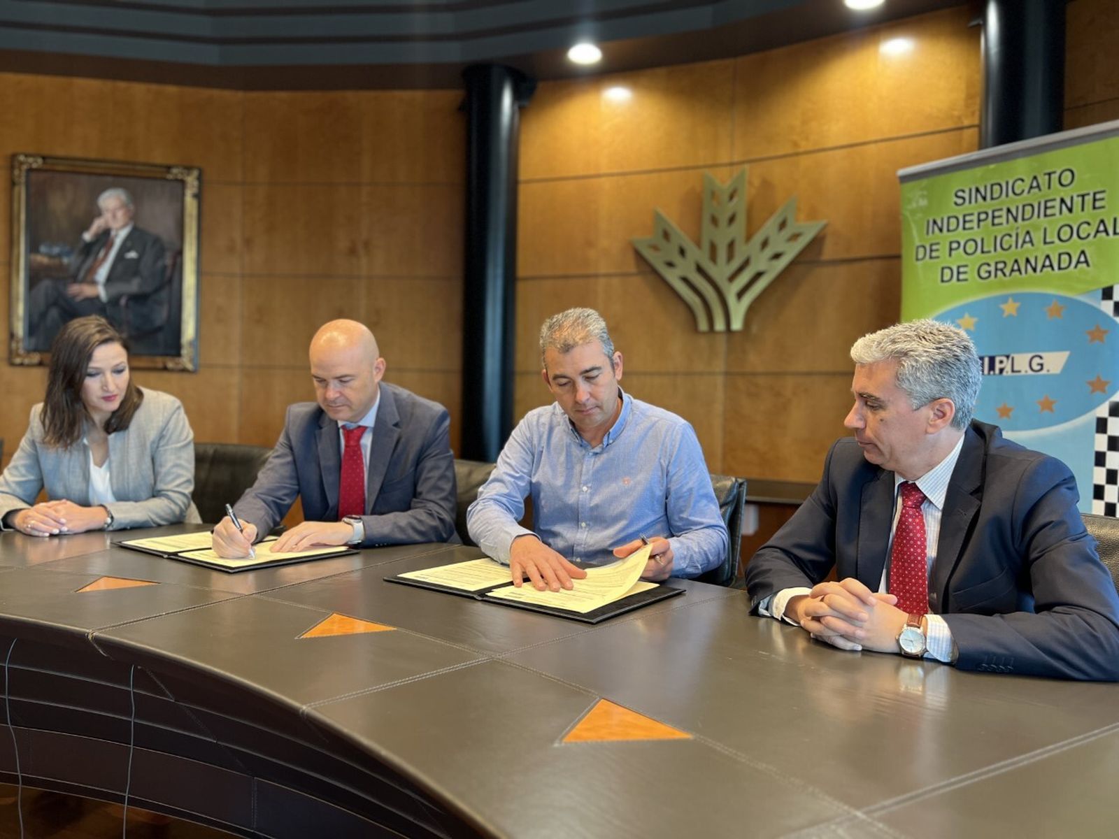 Firma del acuerdo de colaboración entre las dos instituciones