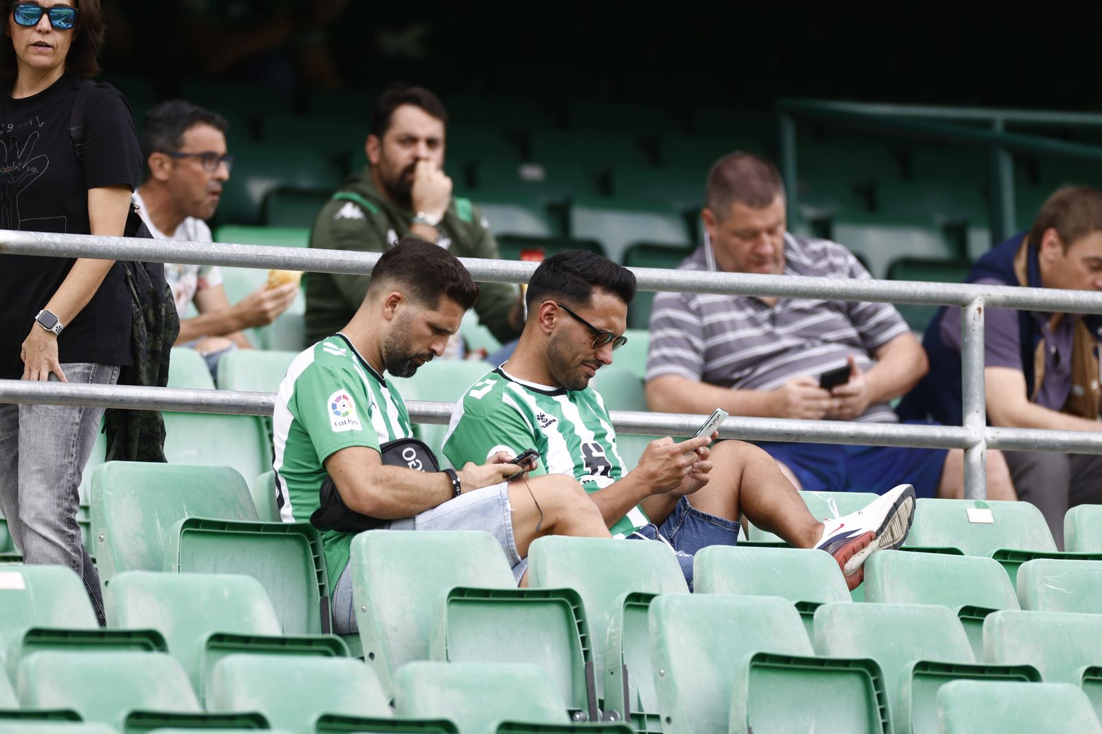 Búscate en las fotos del Betis-Atlético de Madrid