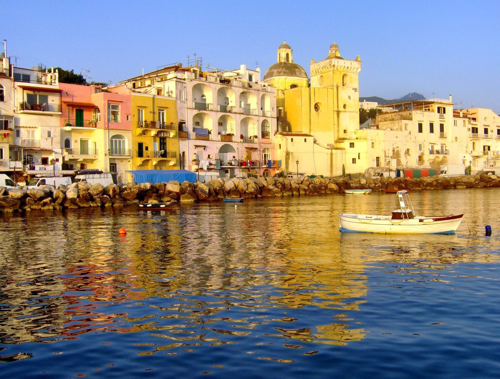 La zona está repleta de balnearios para relajarse.