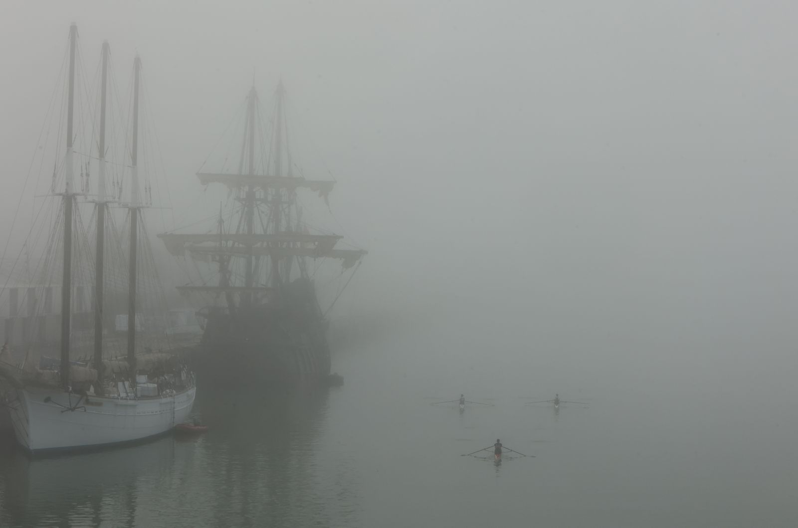 Las mejores imágenes de la niebla que cubría  Sevilla de nuevo